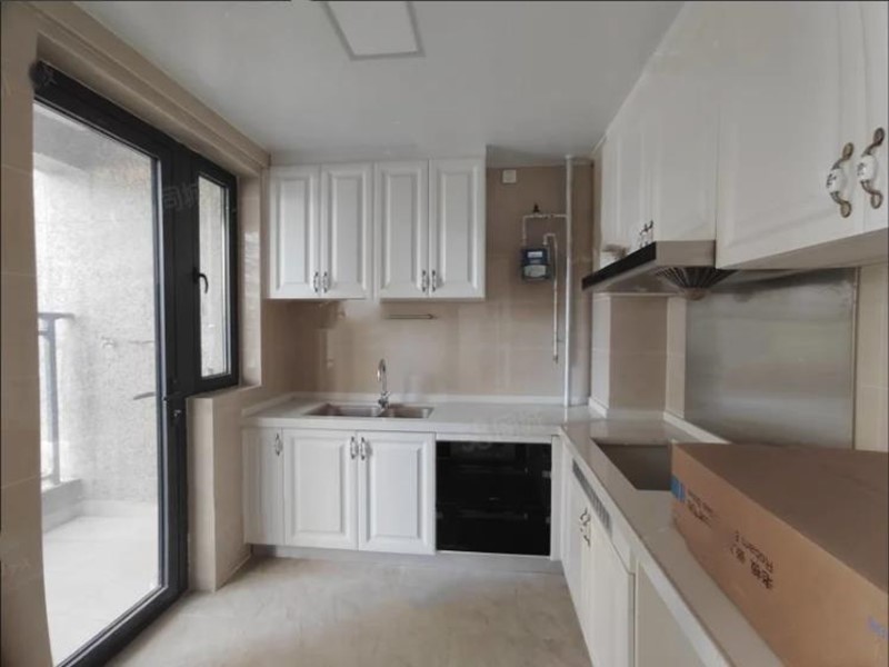 出售恒大御景湾119平三室精装房