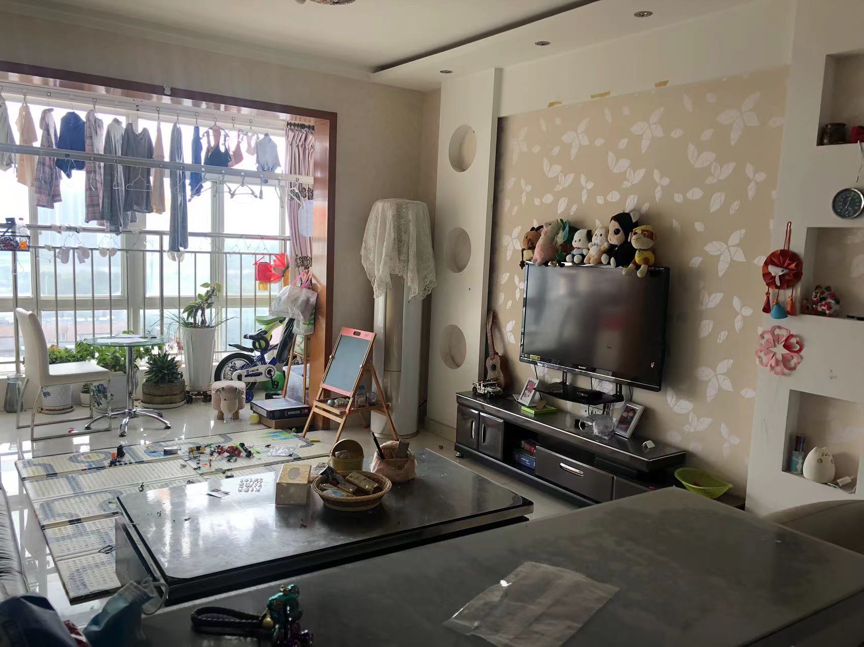 出售宝鸡市金台区团结花园大两室，精装修二手房