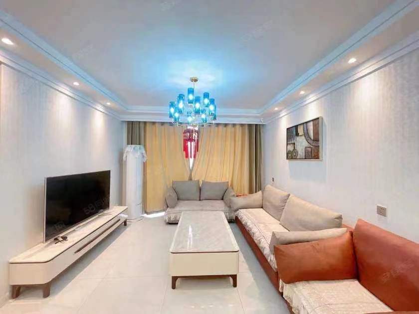 出售宝鸡市金台区天诚佳苑90平，大两室，精装二手房