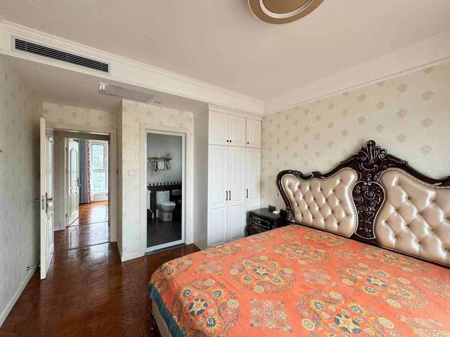 出售行政中心 盛世官邸大三室 精装修南北通透 可按揭二手房