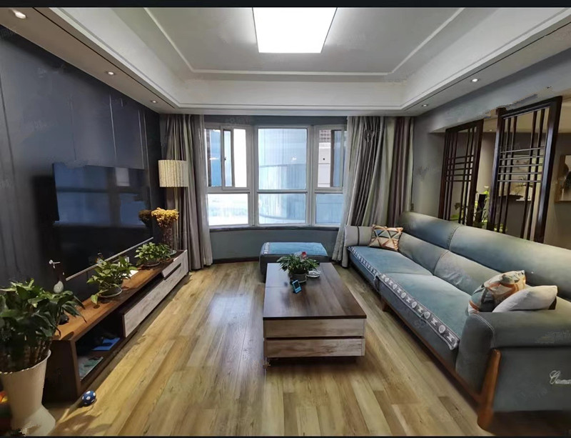 出售高新区 悦城小三室 精装修 有本可按揭 全明户型 二手房