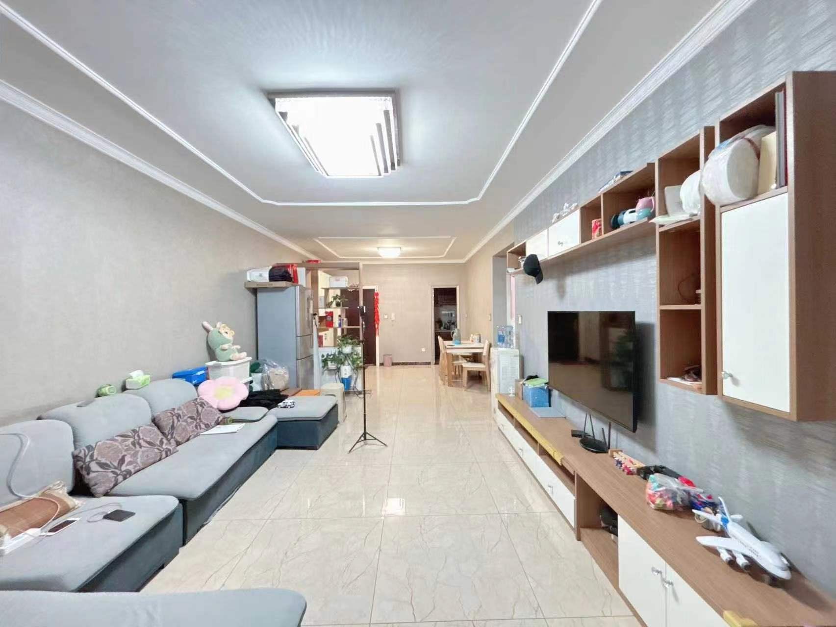 出售宝鸡市金台区圣世兰亭96平米，大两室，精装二手房