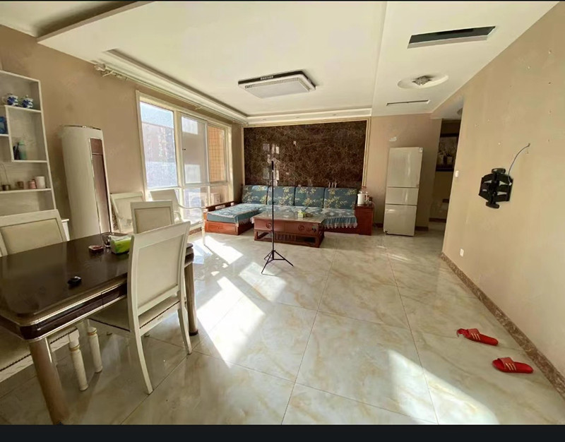 出售高新四路 城市公馆三室 精装修南北通透 可按揭 二手房