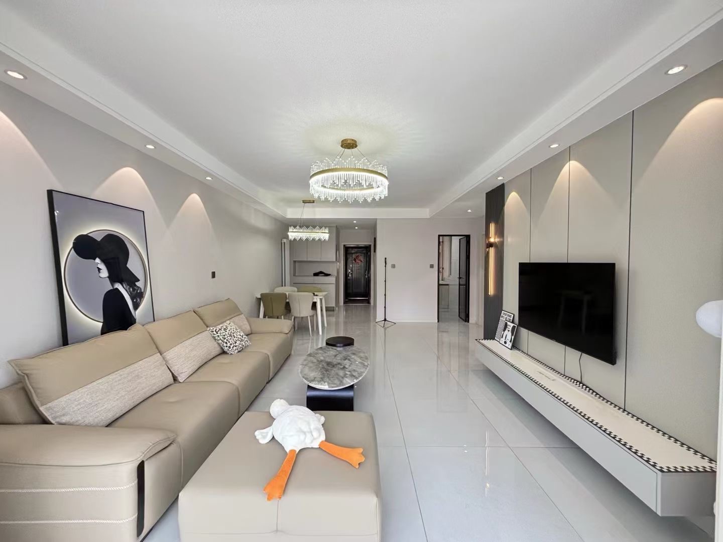 出售桥南两室 瑞泉佳园 中间楼层 有房本可按揭 可以随时看房