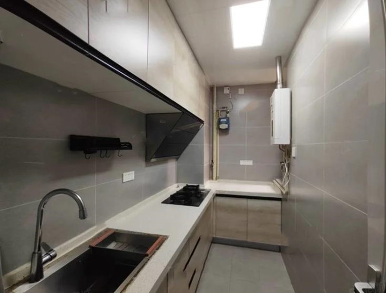 出售 高新十二路凌云现代城 黄金楼层 二手精装