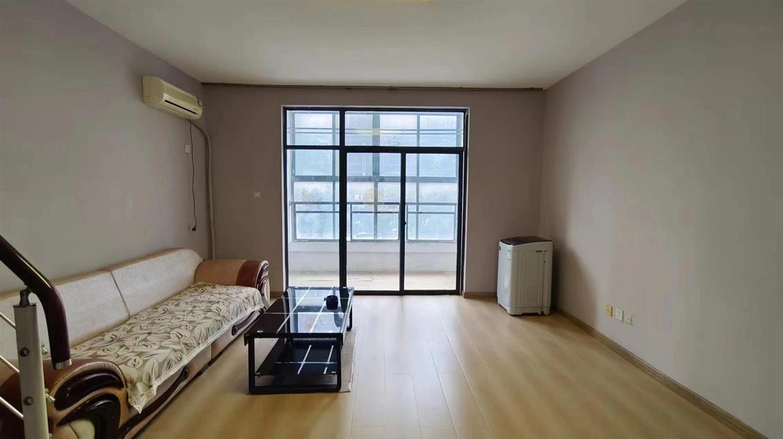 出售 水木清华 102平 简装两室  小高层低楼层