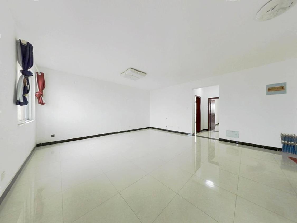 出售 中房和园 127平 简装三室 高层低楼层