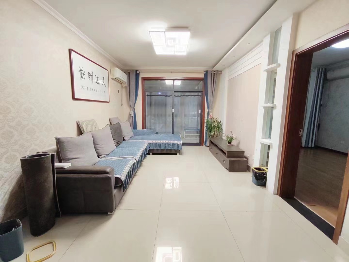 出售高新区高新一小高新一中精装两室学区房