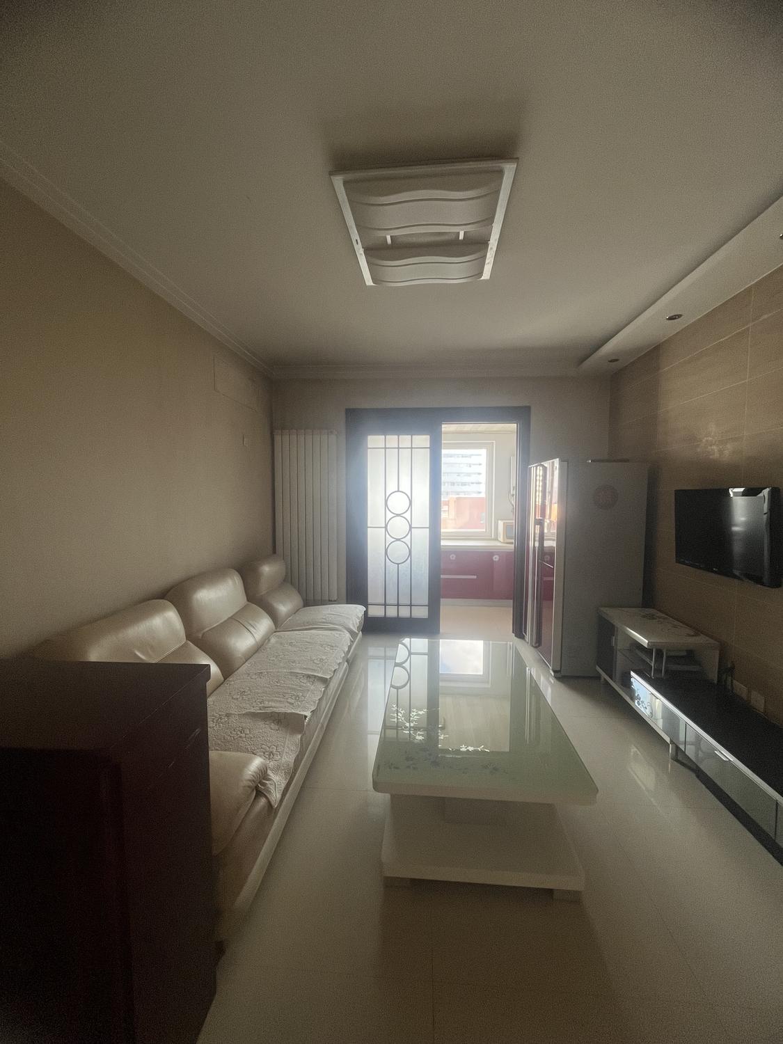 出售 大地苑 94平 精装两室 高层中间楼层