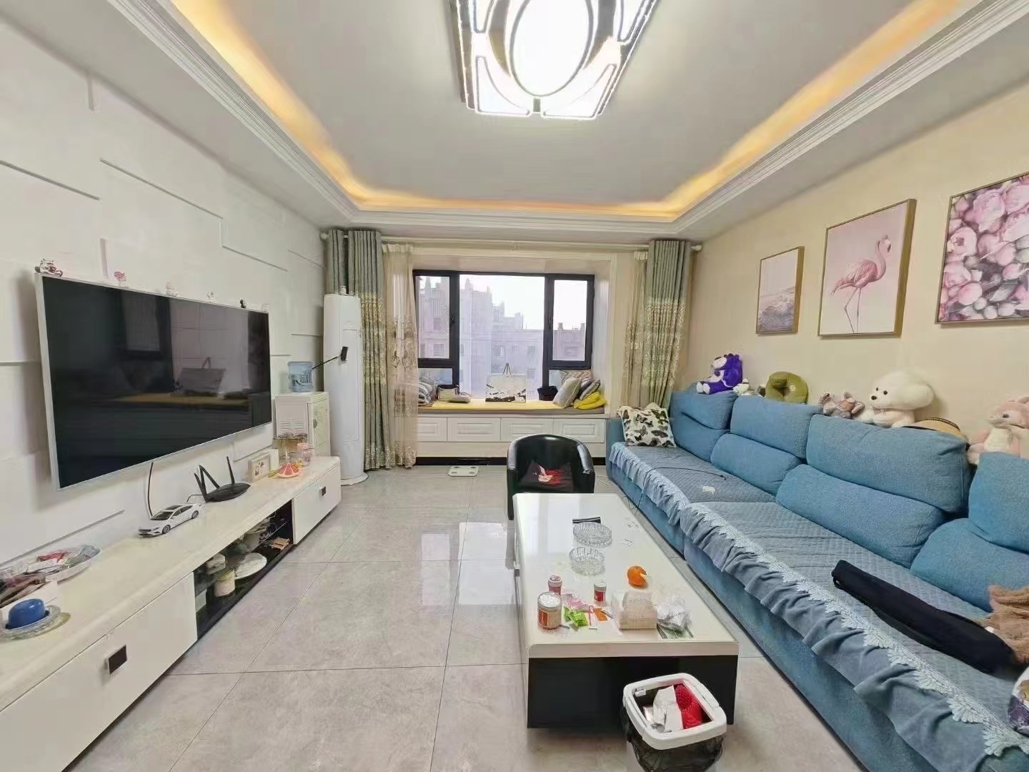 出售高新大道 海河湾三室 精装修 超大楼距 可按揭 二手房