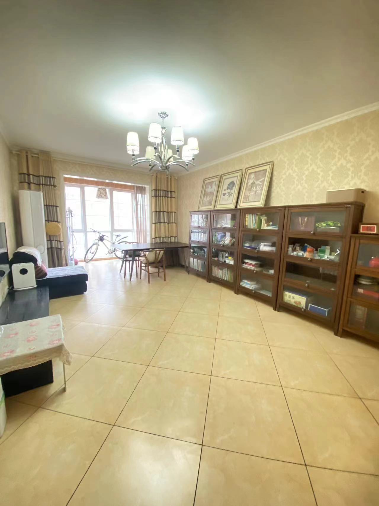 出售宝鸡市金台区锦绣东城109平米，大两室，精装修二手房