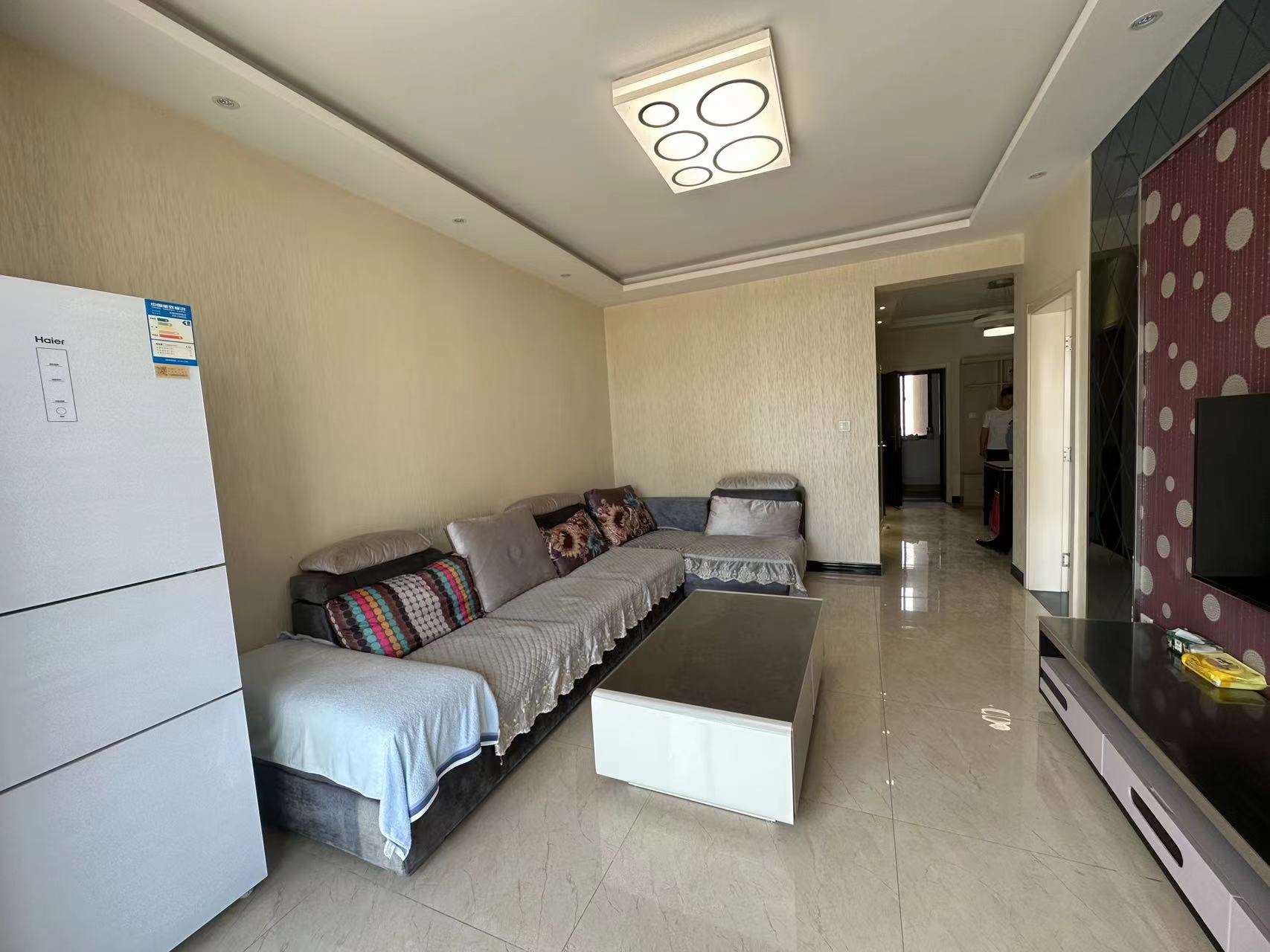 出售宝鸡市金台区加州阳光95平米，大两室，精装二手房