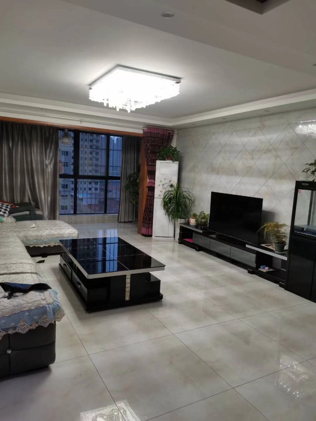 出售宝鸡市金台区花园洲154平米，精装修，黄金楼层采光好精装二手房