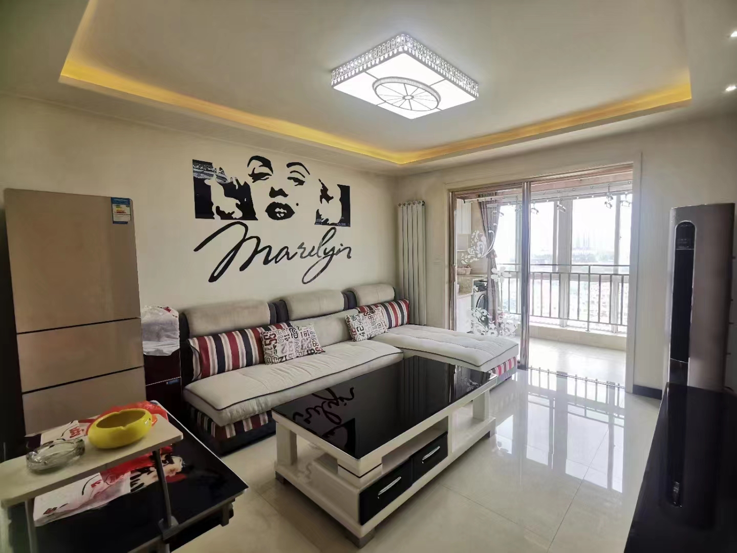 出售宝鸡市渭滨区华旗国际84平米，两室，精装修二手房