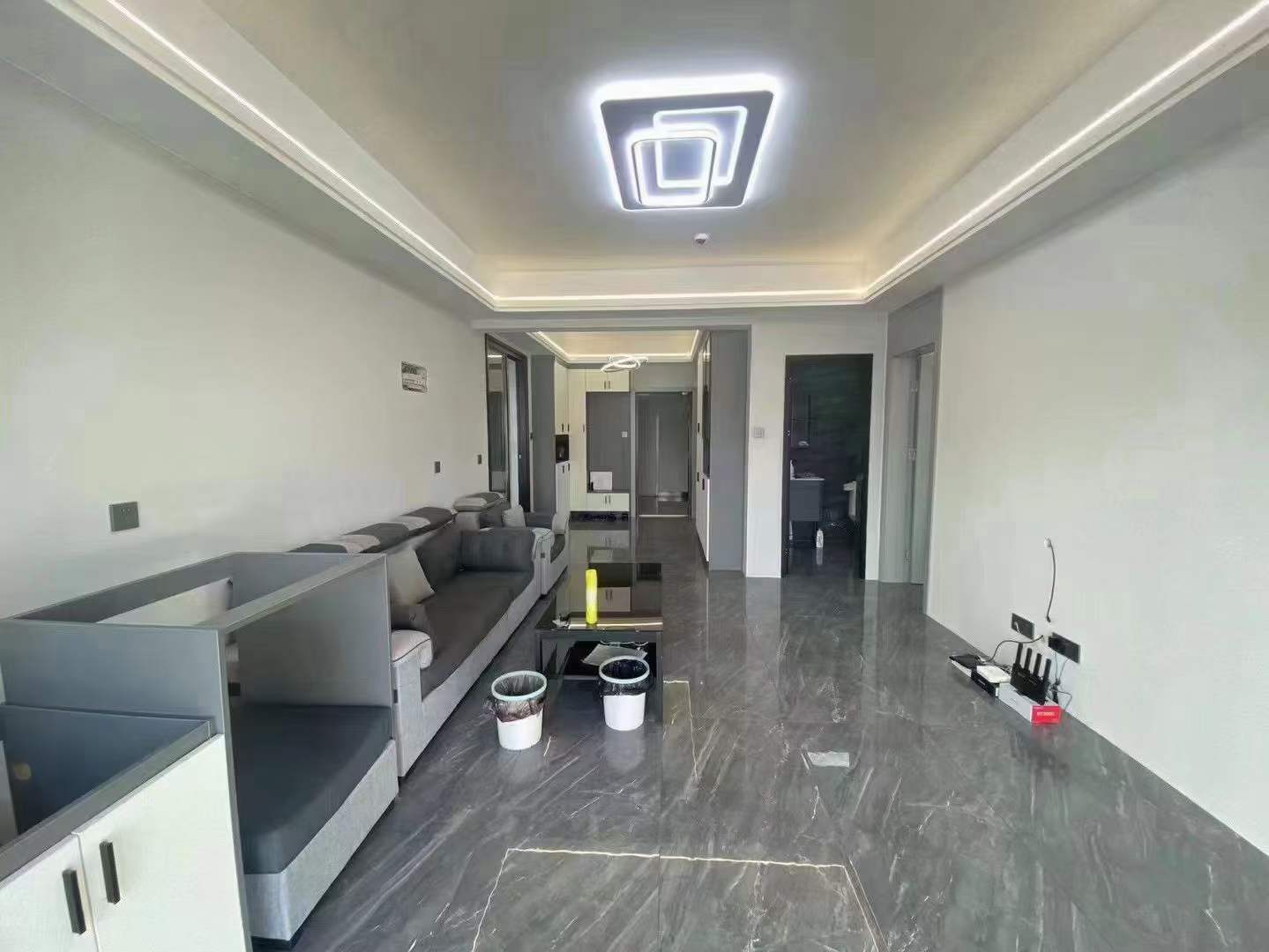 出售高新区 悦城小三室 精装修中间楼层 三室两厅一卫 二手房