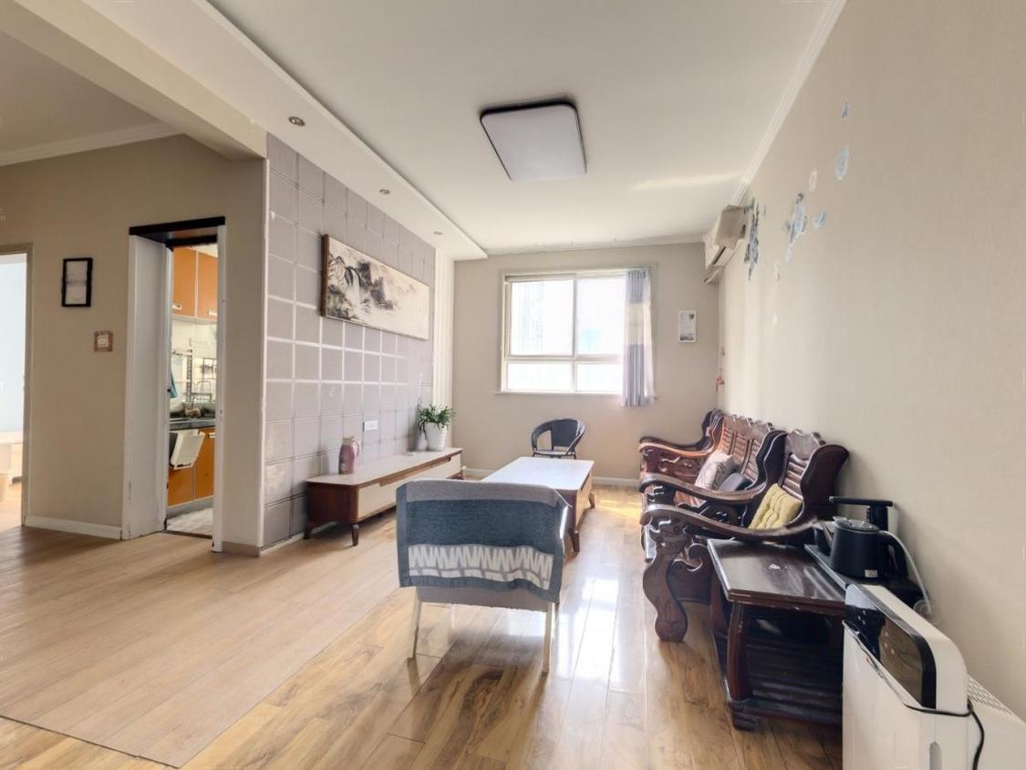 出售 沁心园 83.39平 简装两室 小高层中间楼层