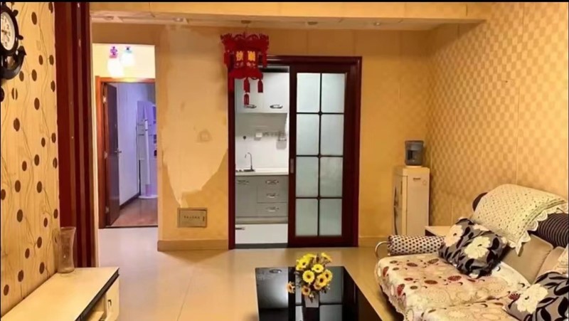 出售高新六路 新起点两室低楼层 可按揭拎包入住 二手房