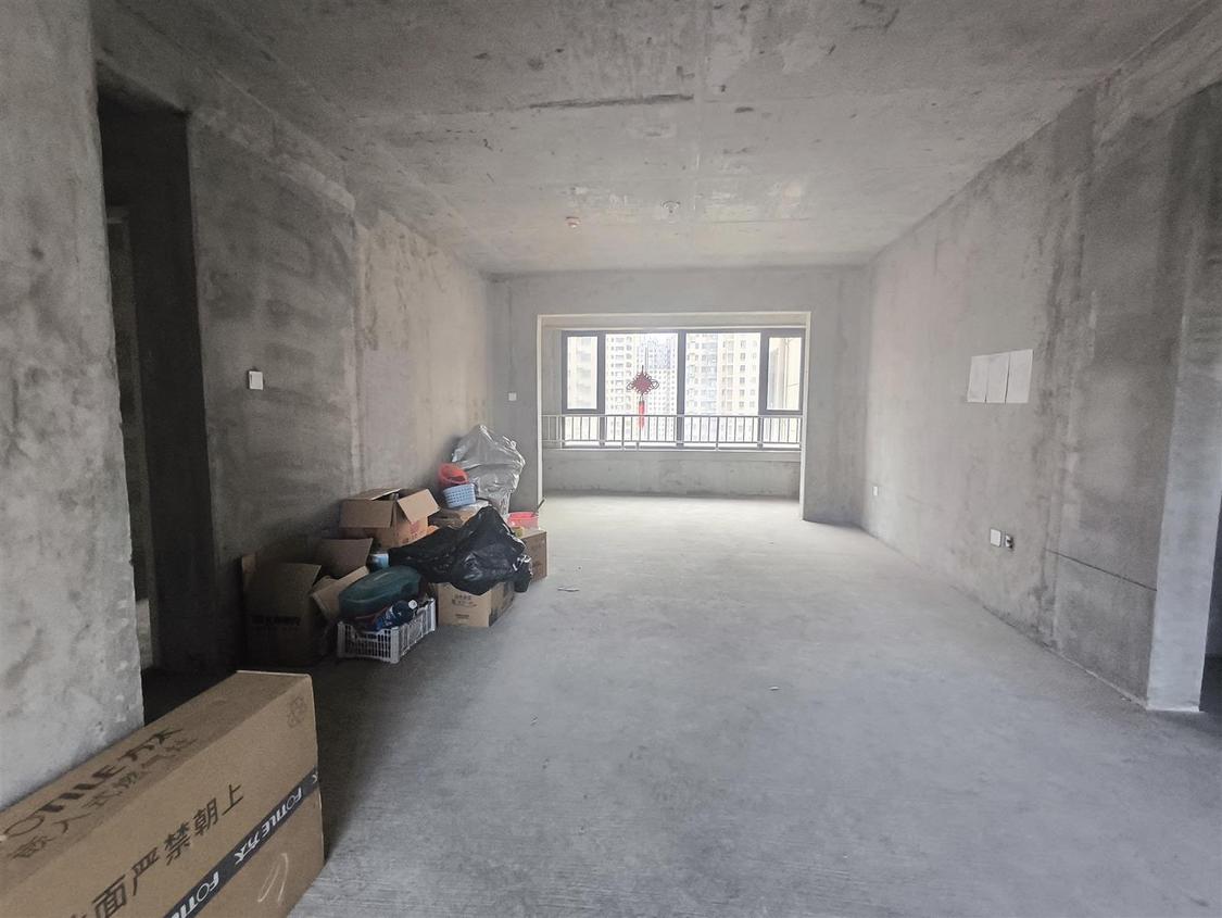 出售 海河湾 156平 毛坯四室 高层中间楼层