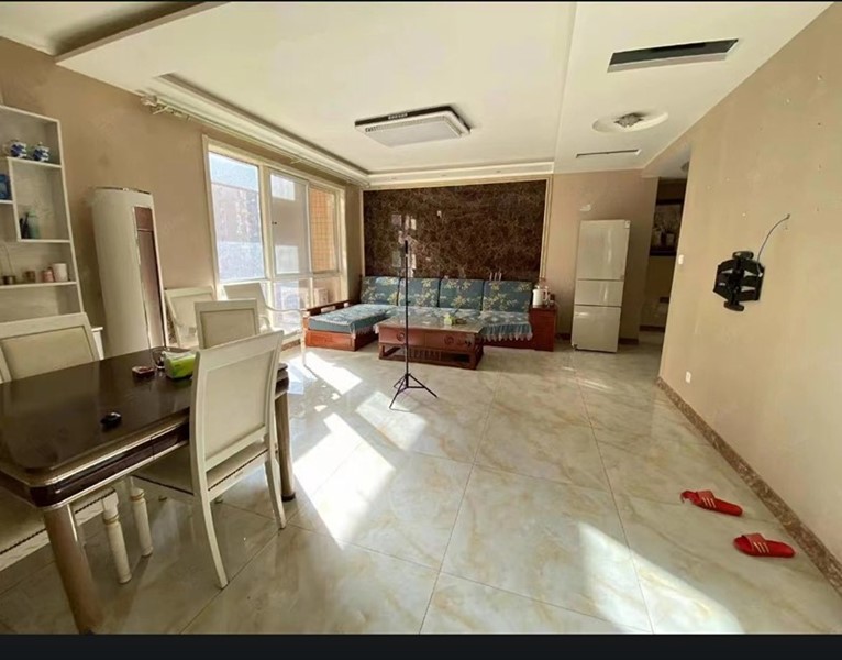 出售高新四路 城市公馆三室 精装修南北通透 可按揭 二手房