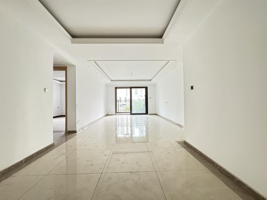 出售 富力湾 156平 精装四室 高层中间楼层