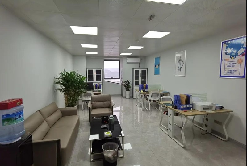 出售 汉强海德公园 90平 简装两室 高层中间楼层