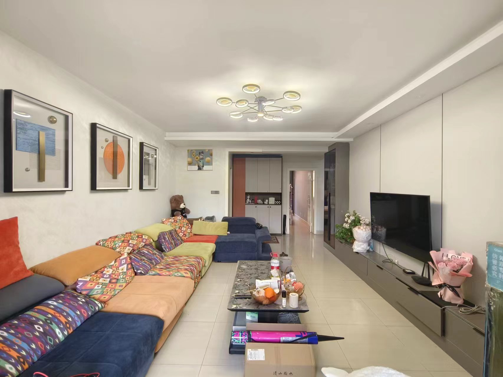 出售宝鸡市金台区方豪花园107平米，大两室，黄金楼层，精装二手房