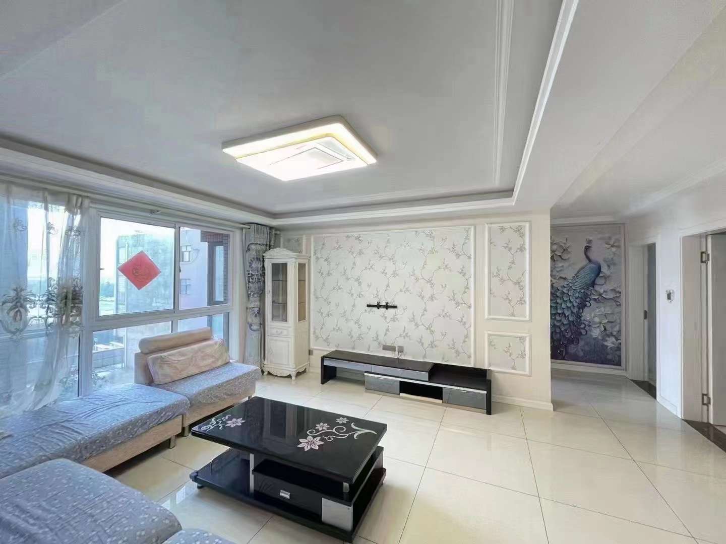 出售宝鸡市高新区德福世家114平米，三室，采光好，精装二手房