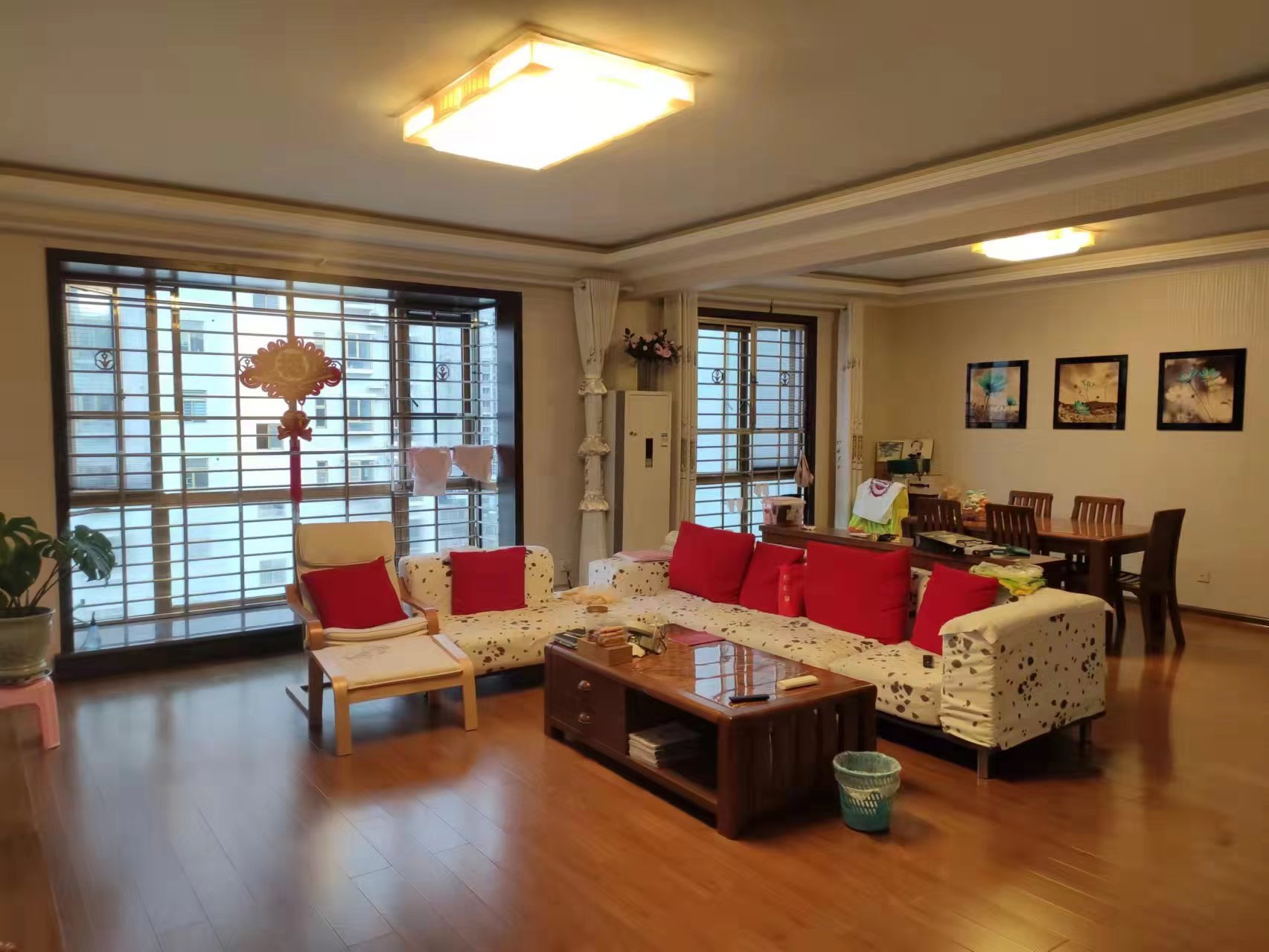 出售宝鸡市渭滨区城建新村185平米，高楼层，采光好，精装二手房