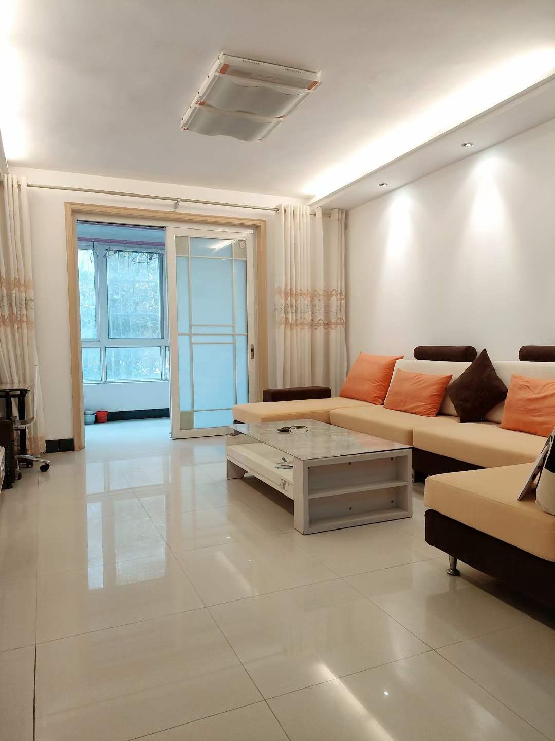 出售高新四路 水韵江南两室 简单装修好楼层 可按揭 二手房