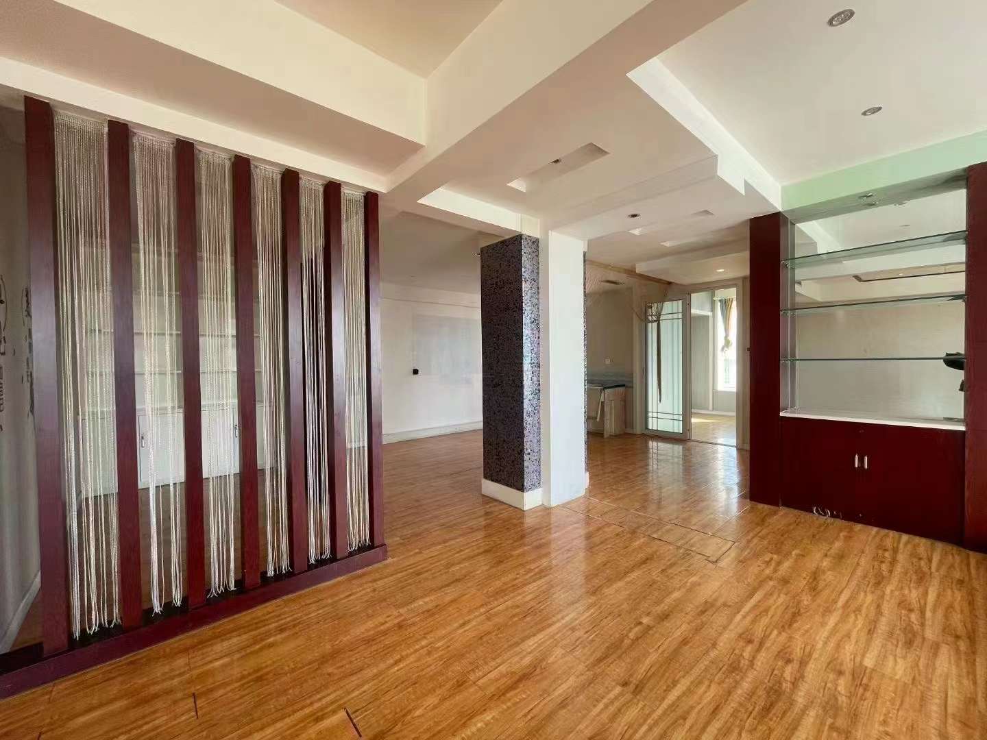 出售高新四路 美墅小区四室 南北通透全明户型 可按揭 二手房