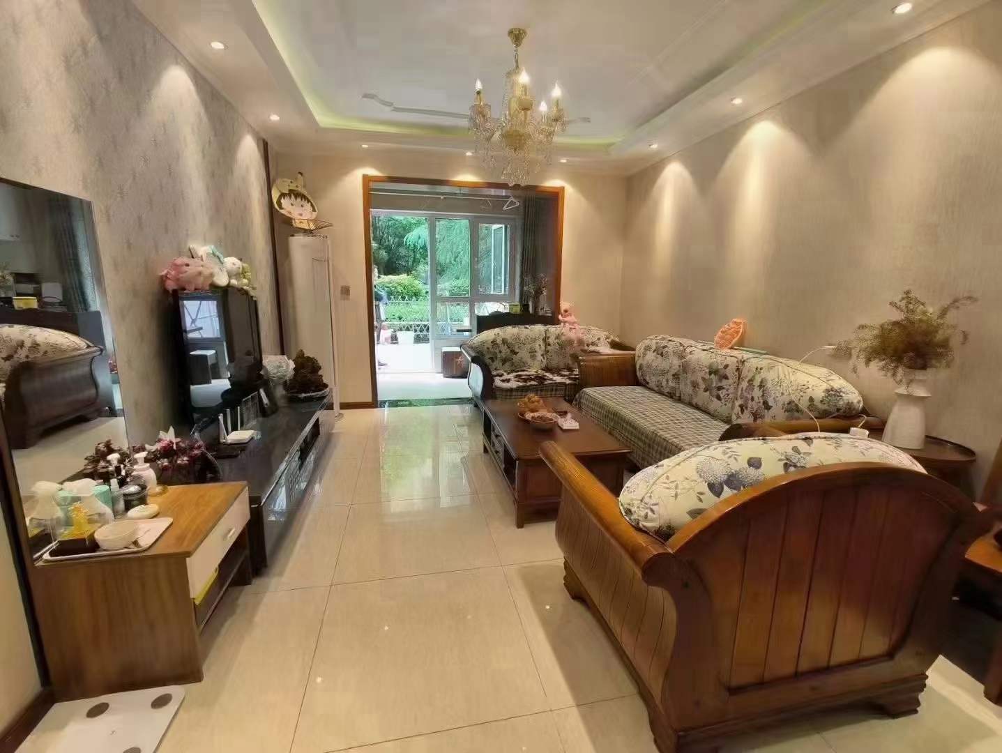 出售高新四路 华厦世界城三室 精装修全明户 可按揭 二手房