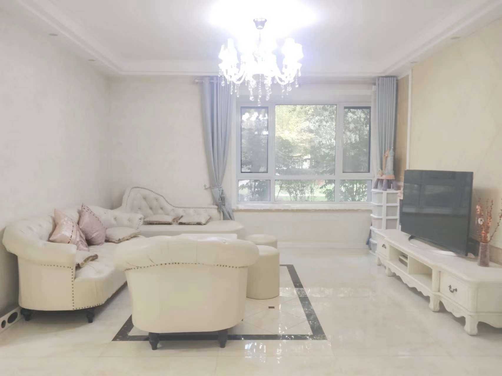 出售宝鸡市高新区天玺台143平米，大三室，精装修，二手房