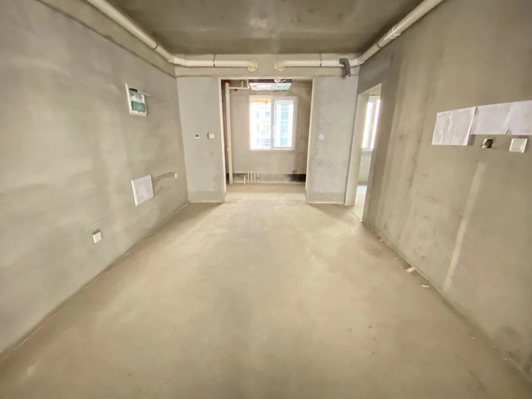 出售宝鸡市高新区海河湾191平米，大四室，毛坯二手房