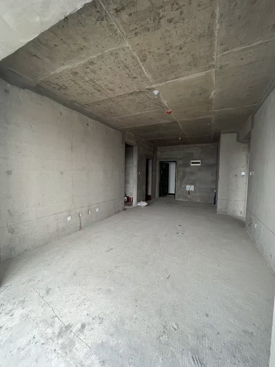 出售宝鸡市高新区华厦中央公园113平米，小三室，毛坯，二手房