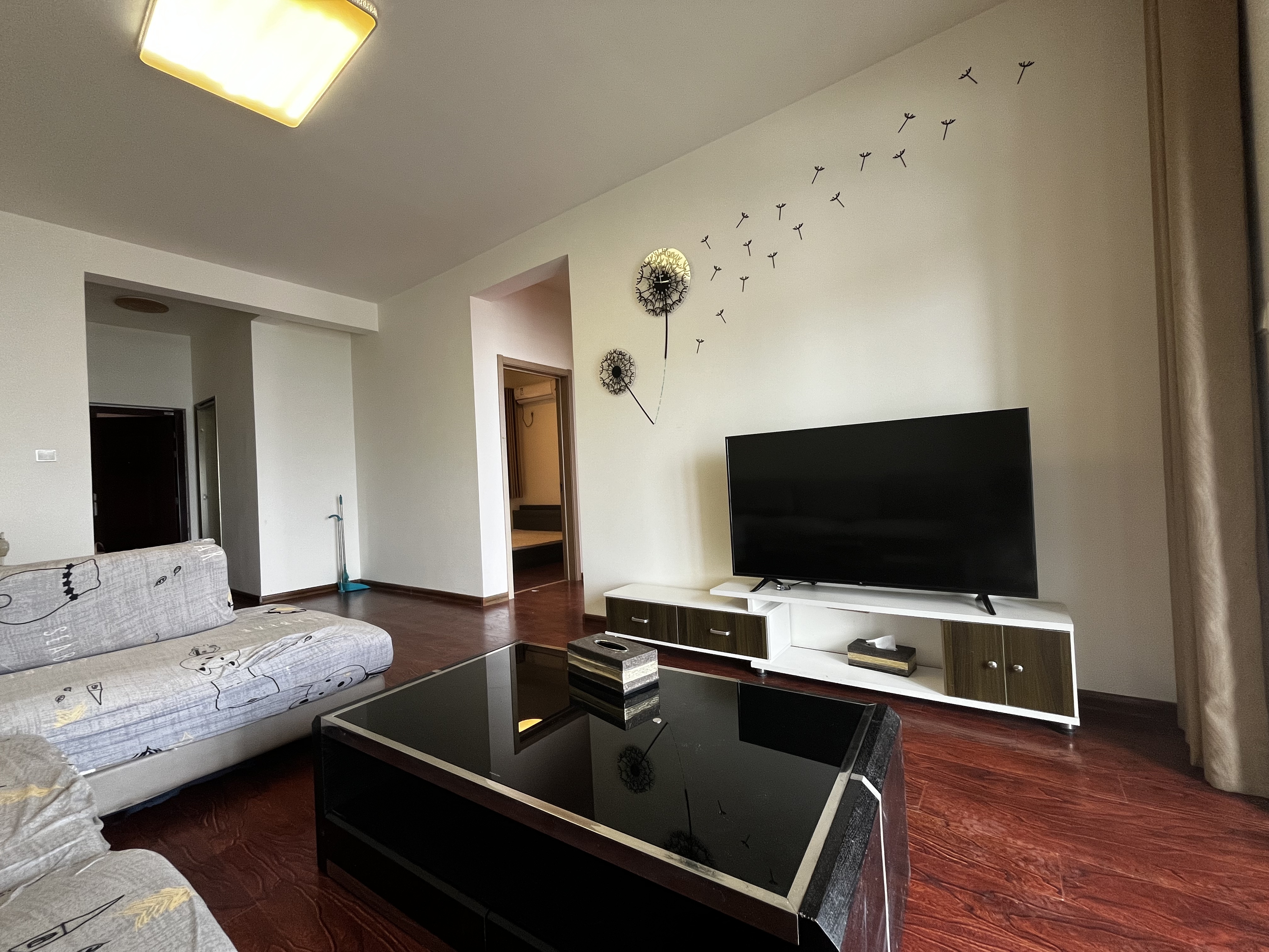 出售行政中心 三迪加州阳光两室 简单装修 拎包入住 二手房