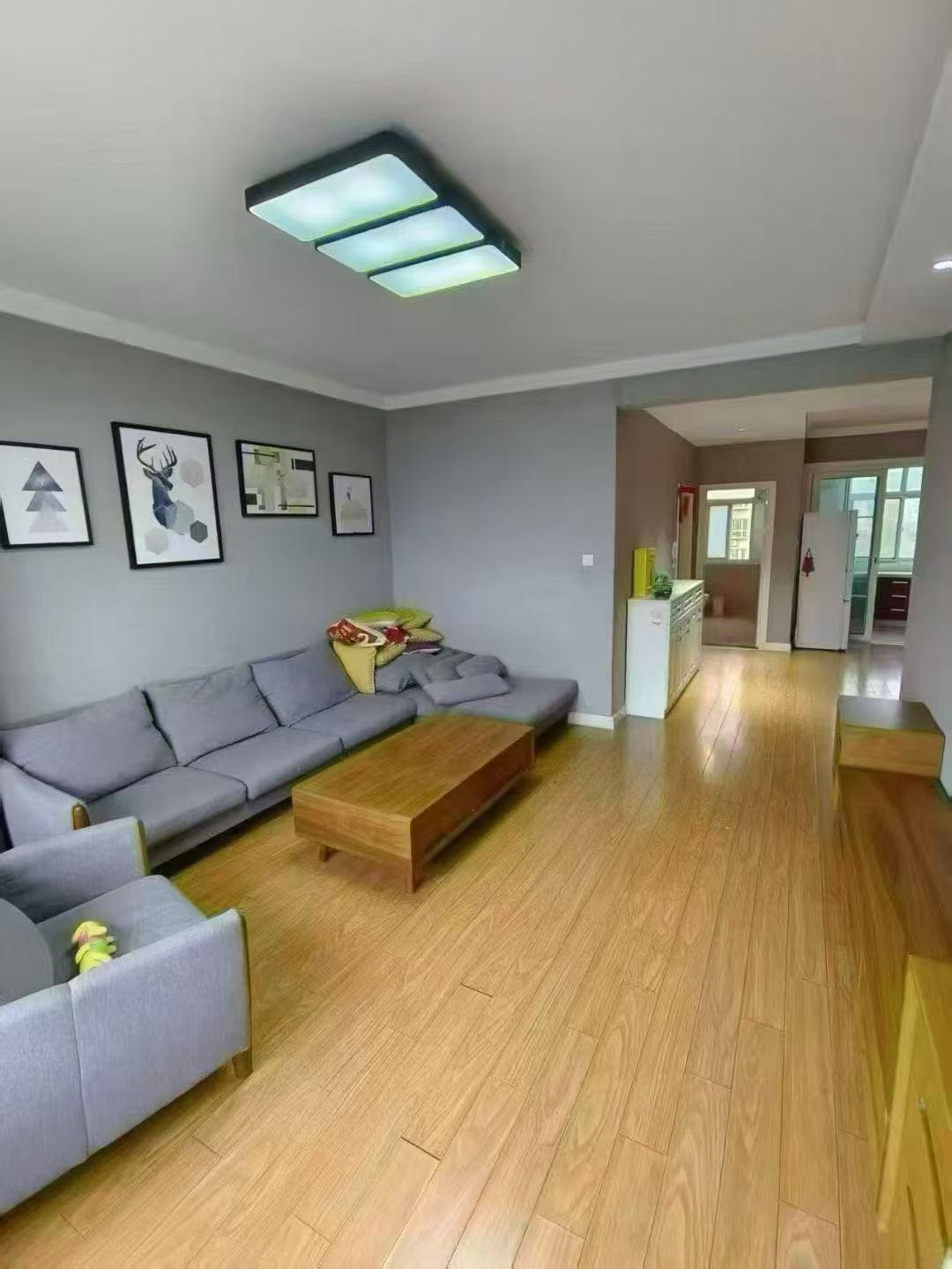 出售 渭水苑A区 135平 精装三室 小高层低楼层