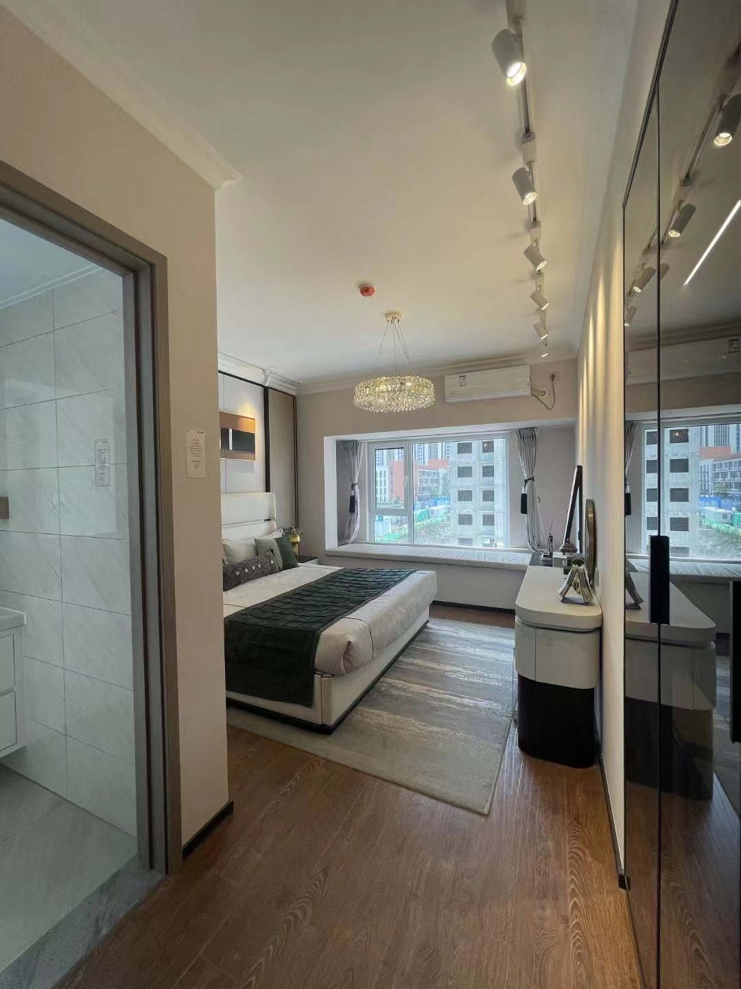 宝鸡二手工抵房 宝鸡碧桂园凤凰城三室 比售楼部便宜10万起