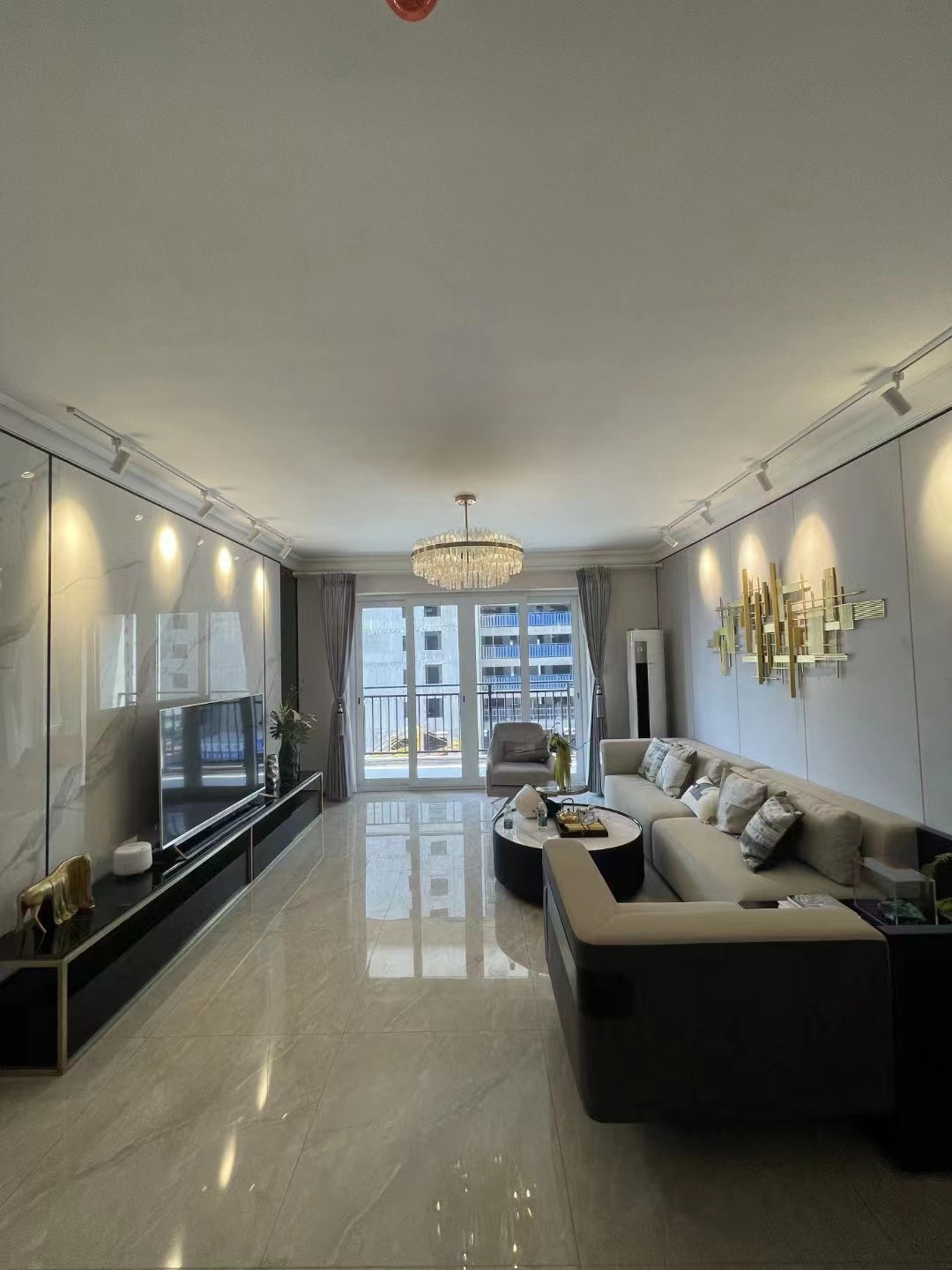 宝鸡二手工抵房 宝鸡碧桂园凤凰城大三室 比售楼部便宜5万起