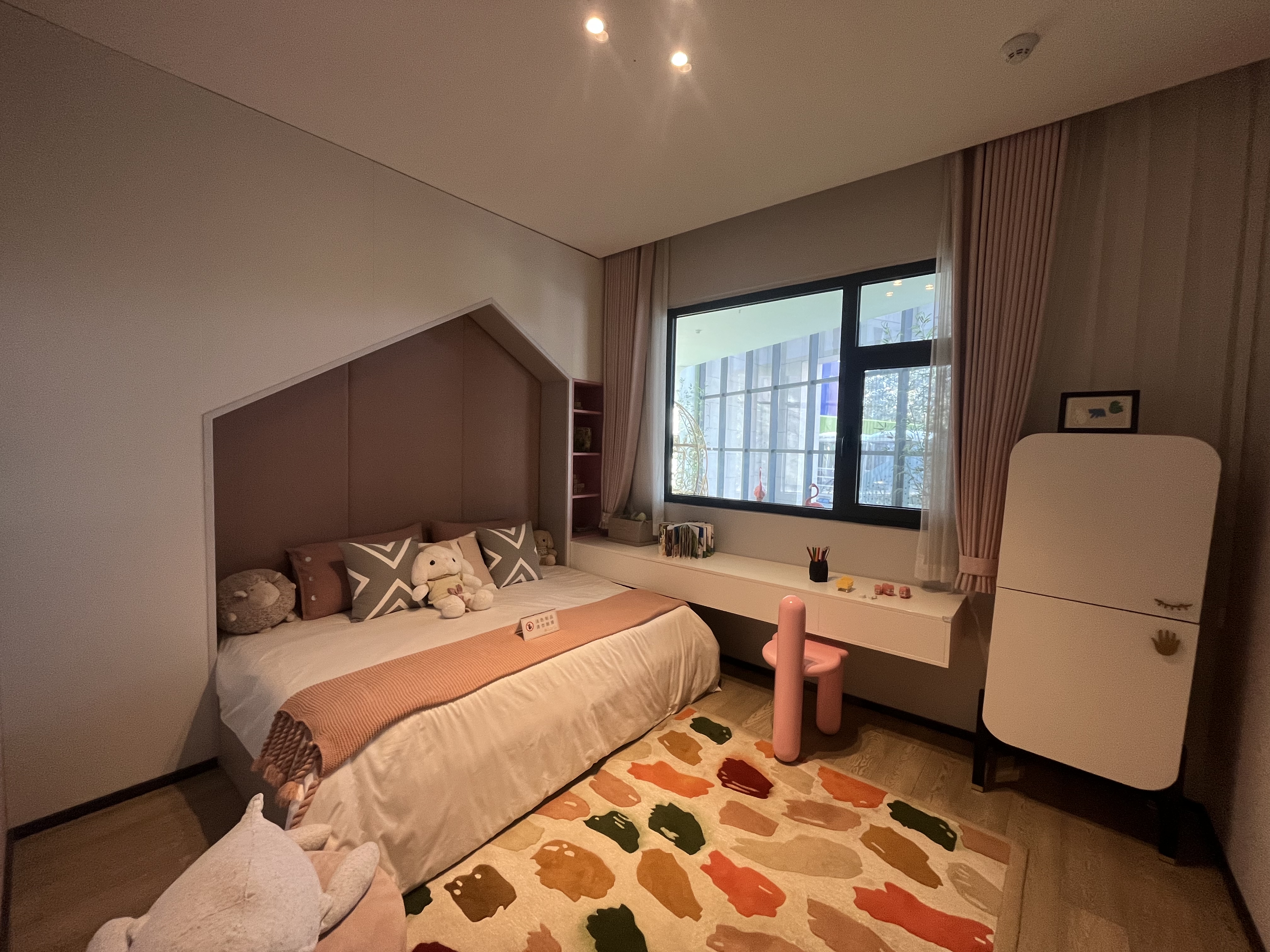 宝鸡二手工抵房 宝鸡高新发展大都荟三室 比售楼部便宜5万起