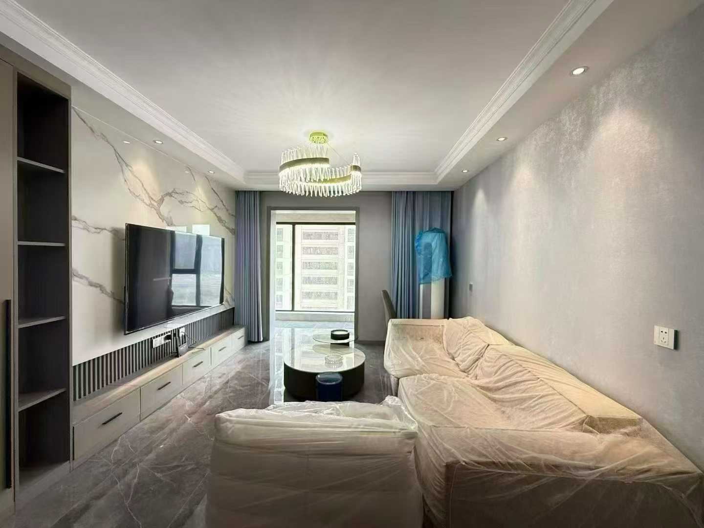 出售高新五路 吾悦华府 三室精装修 中间楼层 可按揭 二手房