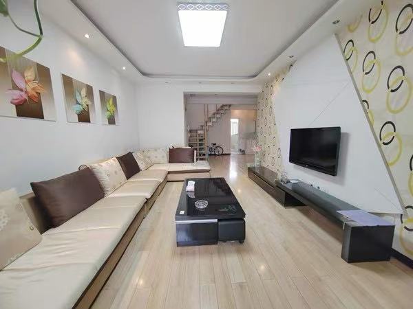 房东诚心出售 三迪塞纳丽 跃层房子156平方