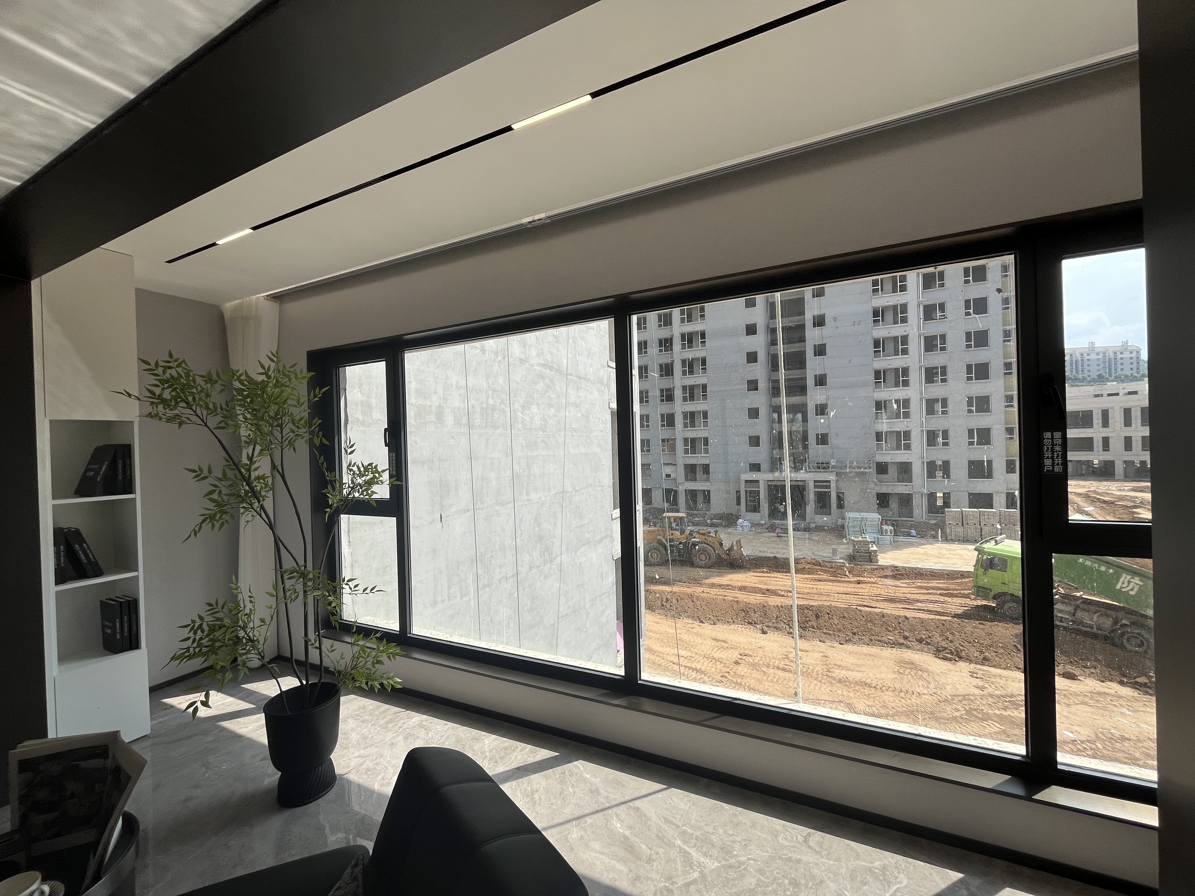 宝鸡二手工抵房 宝鸡轩苑雍华公馆三室 比售楼部便宜10万起