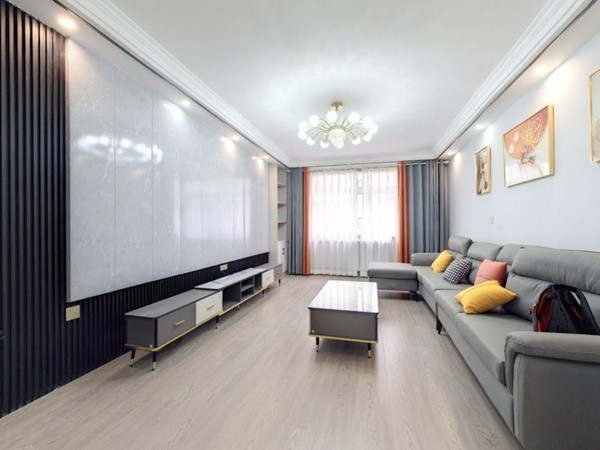 出售 秦奎小区 91.41平 简装三室 多层中层 拎包入住