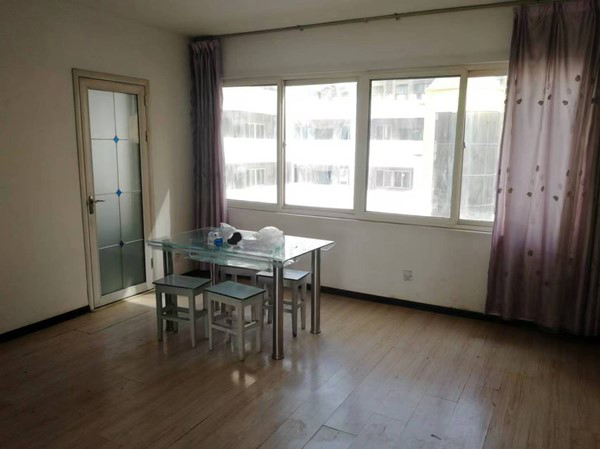 出售高新四路 永泰名苑三室 精装修好楼层 可按揭