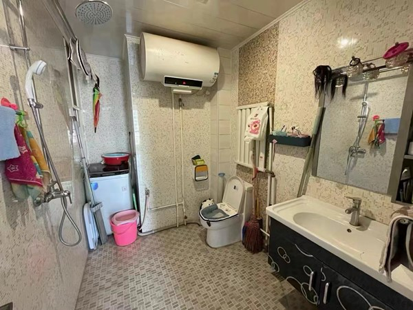 出售新福路 百翠园电梯小高层 两室精装修 可按揭 二手房