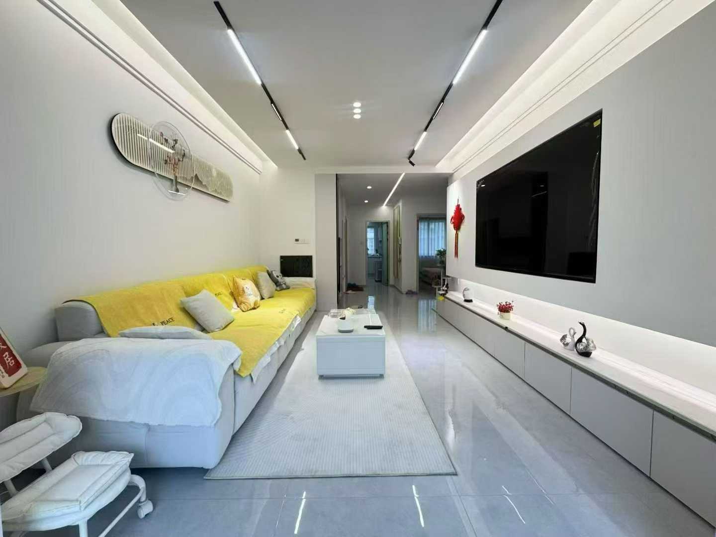 出售新福路 百翠园电梯小高层 两室精装修 可按揭 二手房