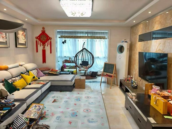 出售金台区百翠园106平，下三室，精装修二手房