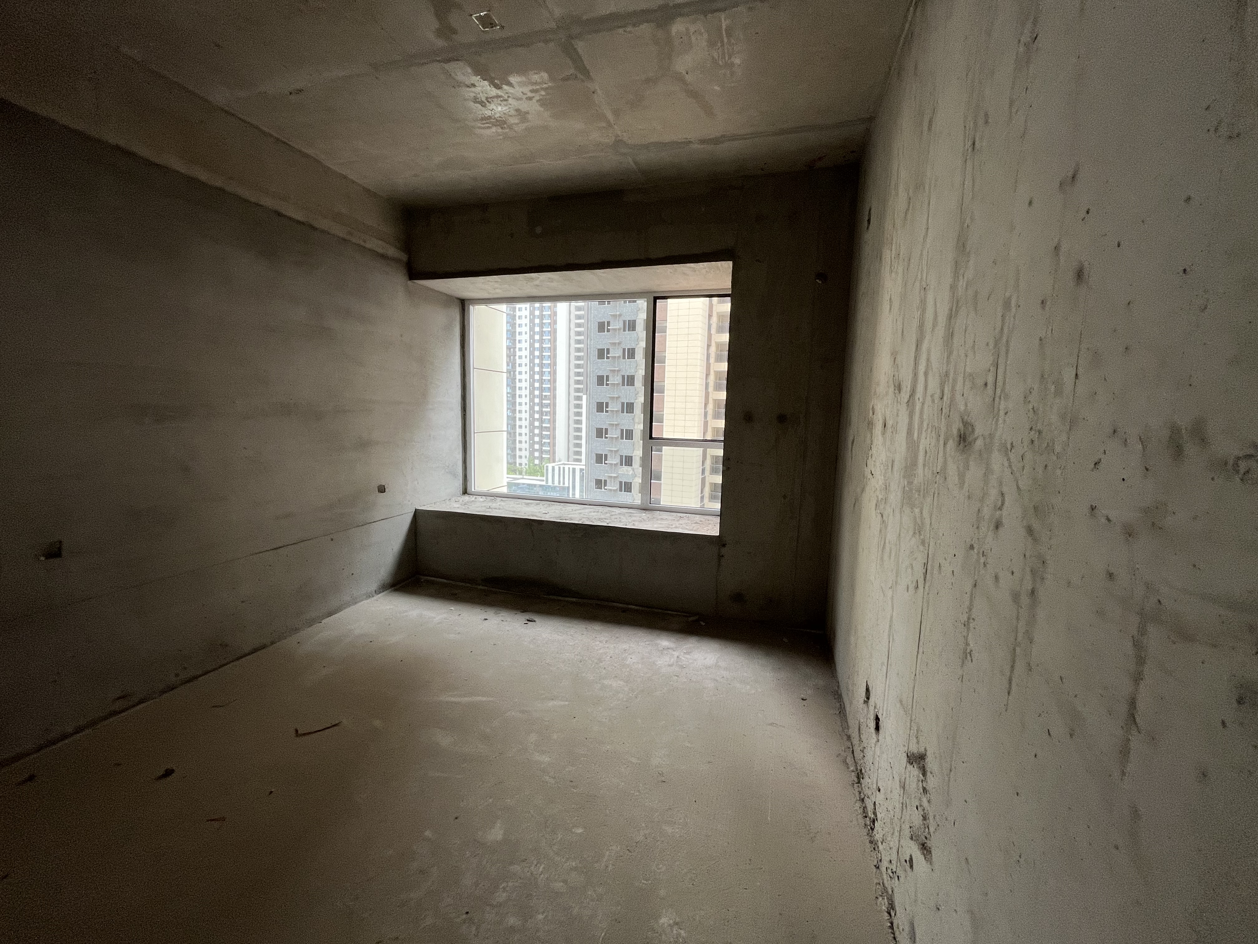 宝鸡二手工抵房 天玺东郡 三室76万 比售楼便宜6万起