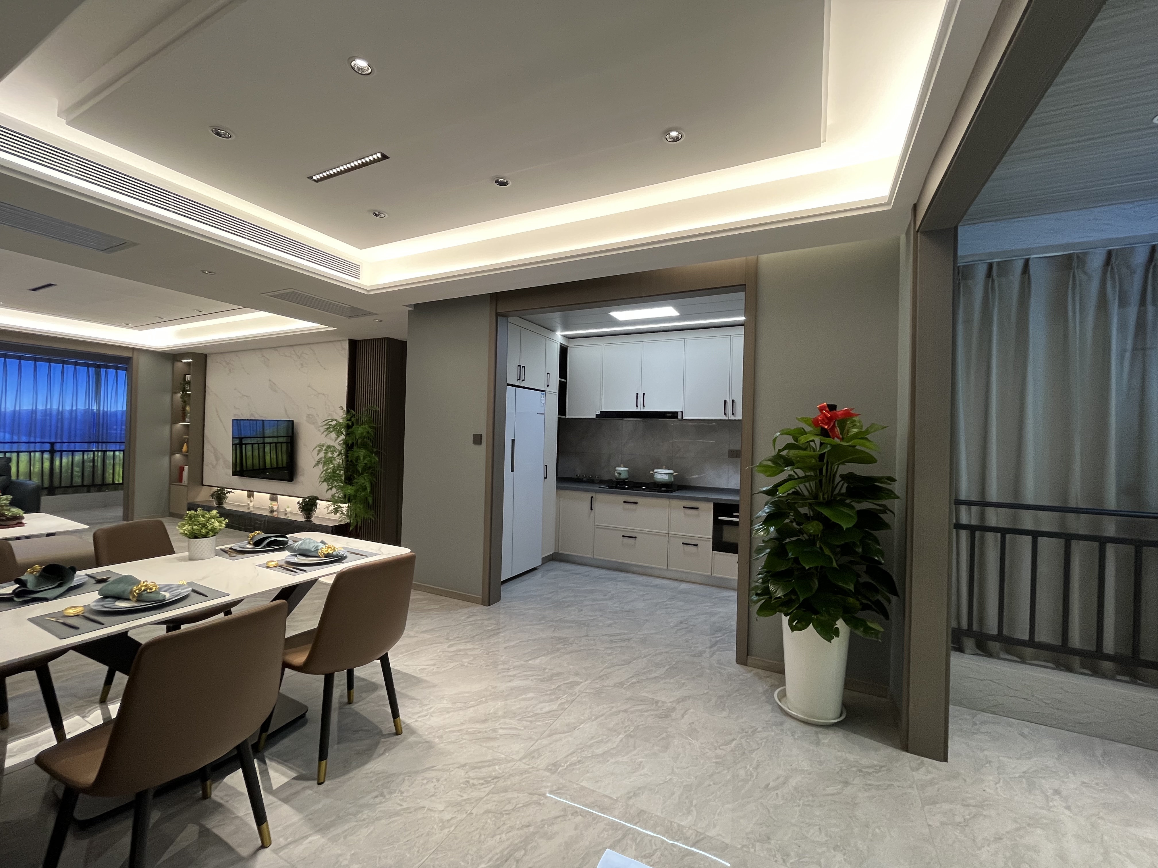 高新山河大观三室可按揭 周边近学区 近市场 配套齐全 可看房