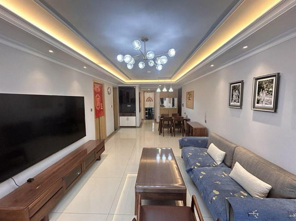 出售高新一路 富力湾三室 精装修有本全明户型 可按揭 二手房